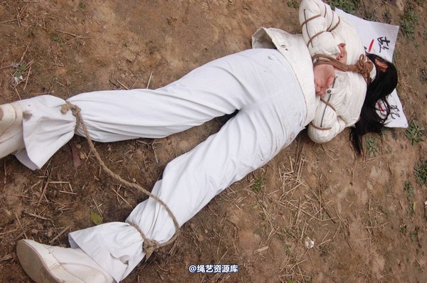 mj影视 - 安娜刑场2013-04-13 第 222 张图片