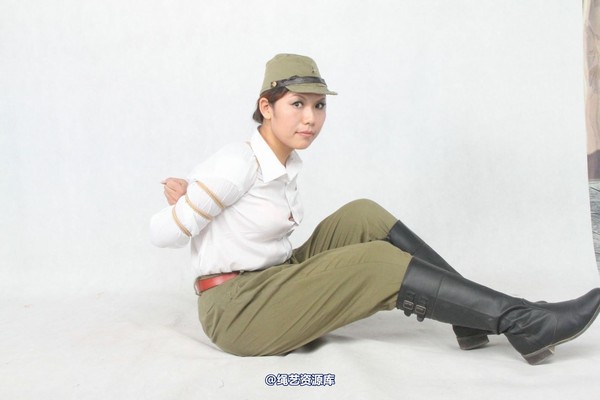 胜景山庄 - 196-绑个女鬼子 第 32 张图片