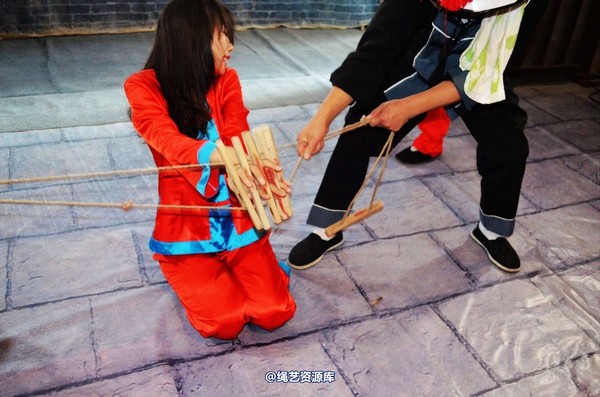 mj影视 - 血的代价梦境古大堂 女囚众生相2013-08-26 第 143 张图片