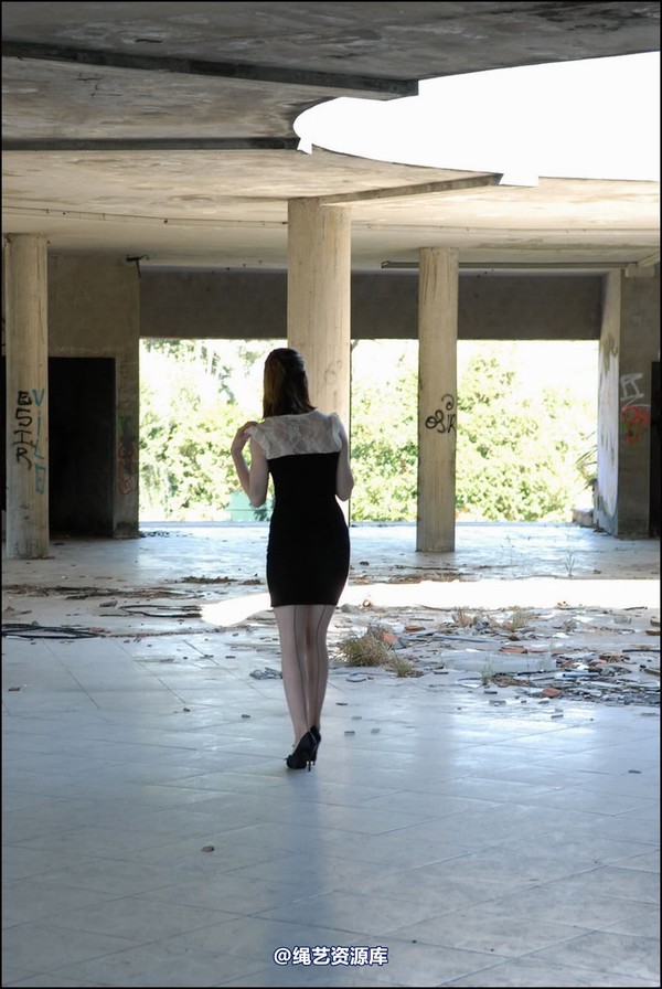 simplytied - Contrast seams in Spain 第 1 张图片