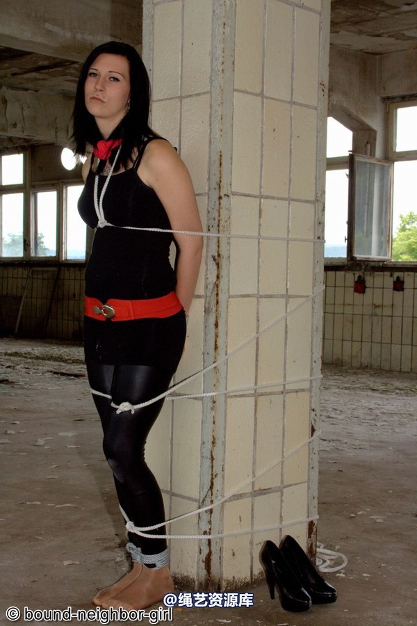bound-neighbor-girl - Angel - Tied up in the ruins 2 第 8 张图片