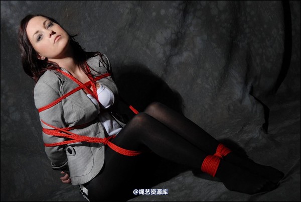 simplytied - Jinx in red shoes 第 30 张图片