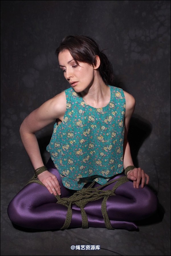 simplytied - Very nice purple tights 第 33 张图片