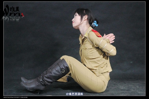 唯美之家 - 2008-08-06水柔军装 第 197 张图片