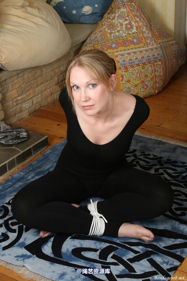bondagebob - Missey Yoga 第 9 张图片