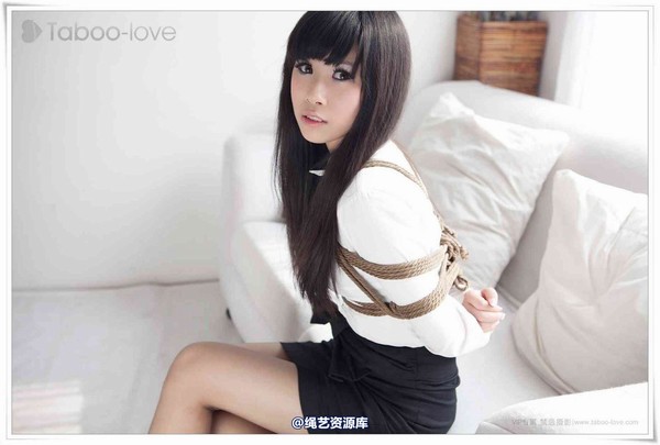 禁忌摄影 - No.083 Yuko 职业女性之气质束缚 第 1 张图片