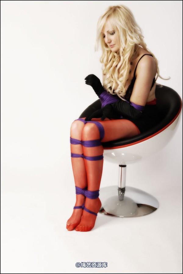 simplytied - Red with glove 第 29 张图片