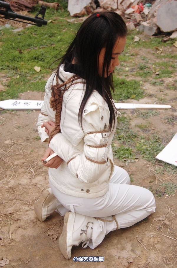 mj影视 - 安娜刑场2013-04-13 第 151 张图片