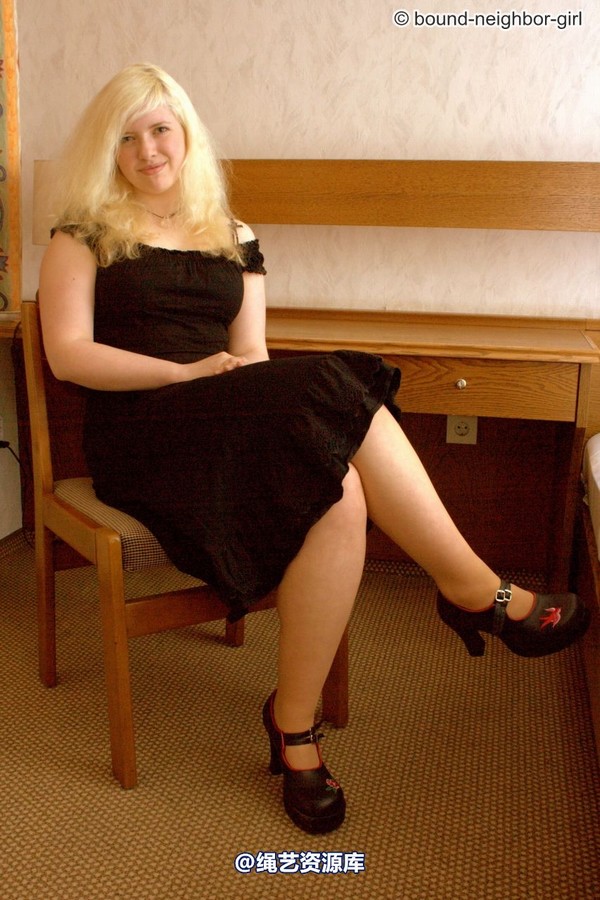 bound-neighbor-girl - Svenja - In Hotel Room tied 1 第 8 张图片