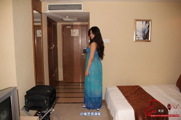 红豆的天空 - 2011 红豆 唯美长裙 第 33 张图片