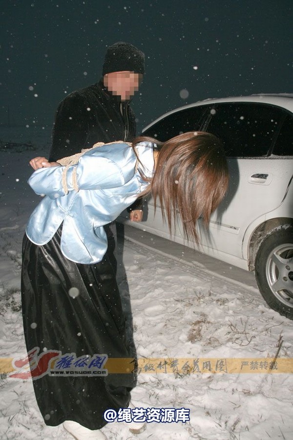 雅俗阁 - 20080408雪中拍雅琳雪儿 第 6 张图片