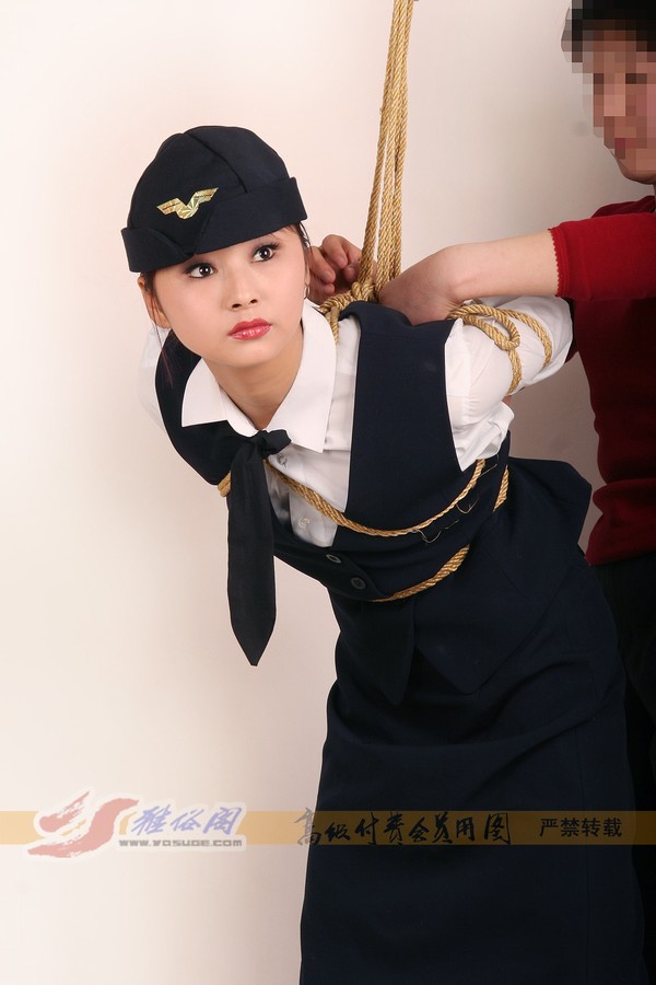 雅俗阁 - 20060404雅思空姐吊绑 第 232 张图片