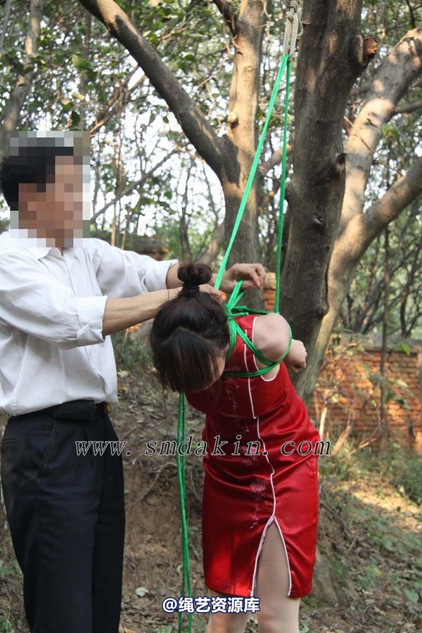 锐度主张 - 第六届锦绣江南-红旗袍欧式吊模特：嫒柔 第 25 张图片