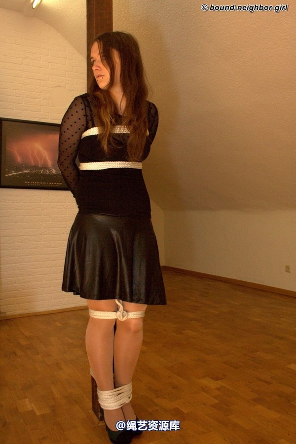 bound-neighbor-girl - Guest Romy - For the first time tied up in the office 2 第 41 张图片