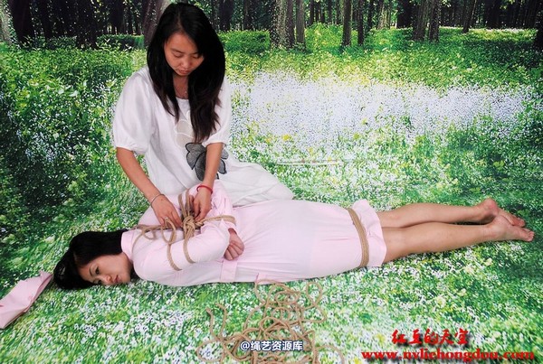 红豆的天空 - 09红豆护士装 一丝温情 第 39 张图片