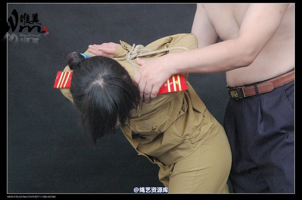 唯美之家 - 2008-08-06水柔军装 第 272 张图片