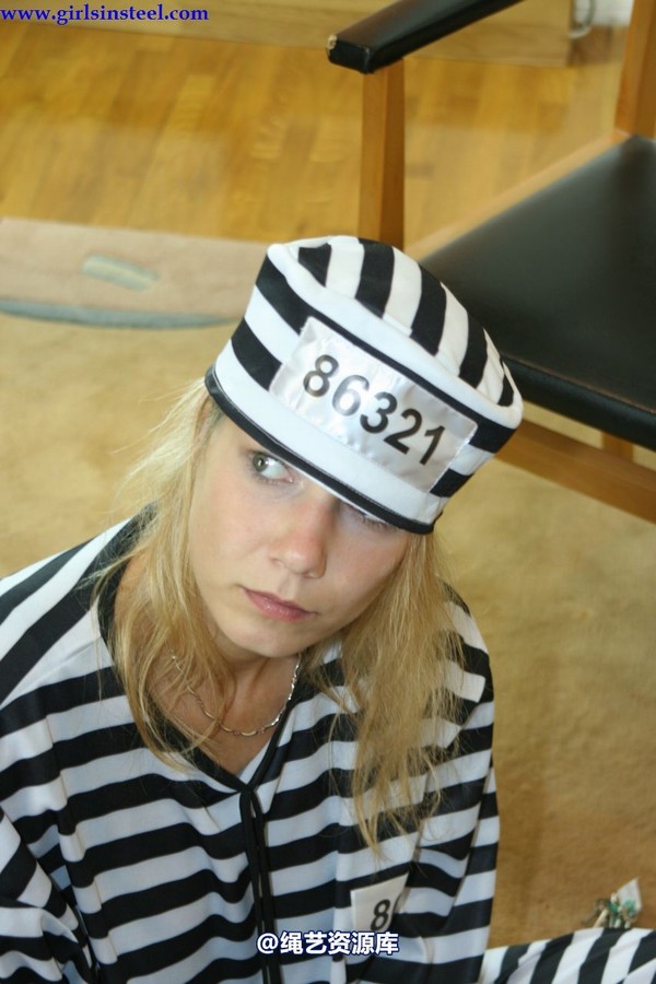 girlsinsteel - 2 dangerous girls as convicts 第 93 张图片