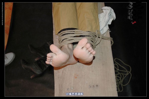 唯美之家 - 2008-12-18军统女特务受刑(剧照) 第 162 张图片