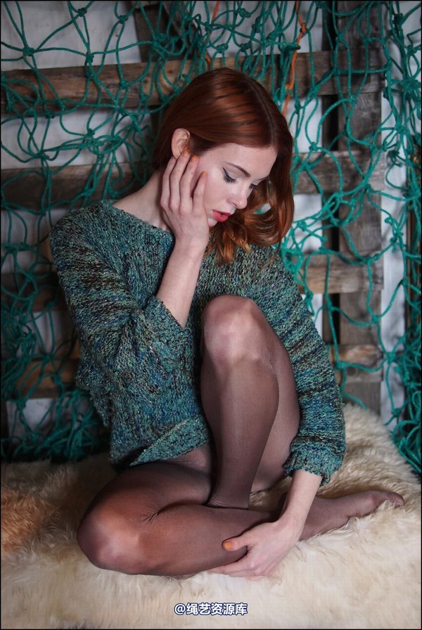 simplytied - Fawnya jumper and tights 第 5 张图片