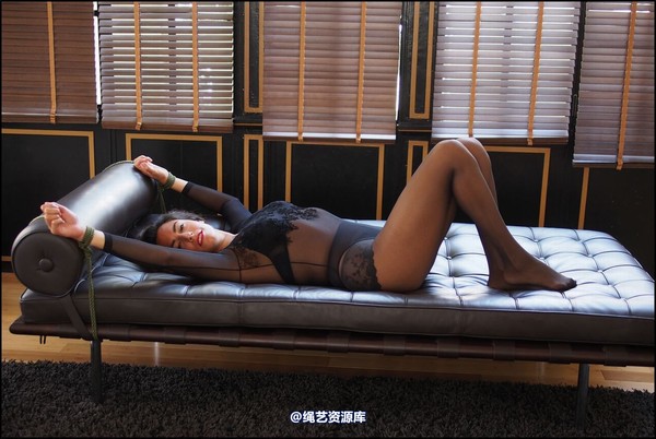 simplytied - Couch tied in France 第 7 张图片