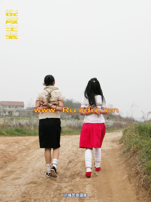 锐度主张 - 婷婷和寒冰走在乡间小路上 第 35 张图片