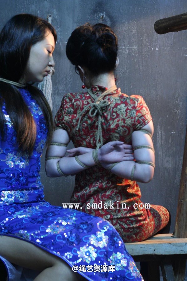 锐度主张 - 2009年第56期捆绑图（2009.11.29）模特：叶子 晓云 第 7 张图片