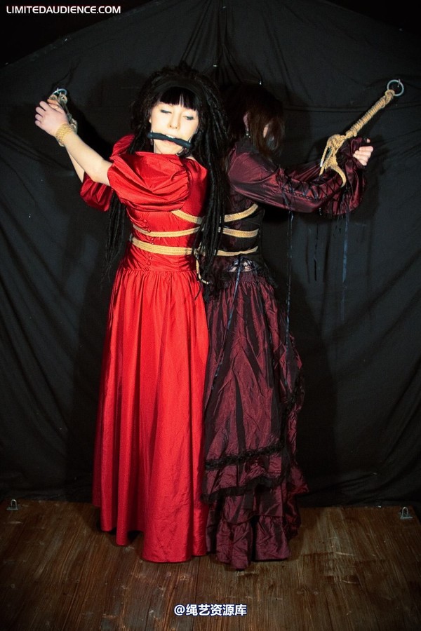 limitedaudience - 2010 catya lex eleven in the dungeon 3 第 4 张图片