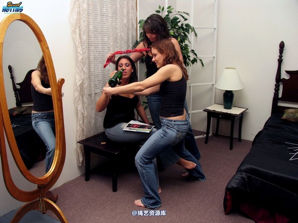 boundhotties - KINKY FUN 第 5 张图片