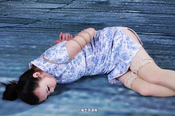 神艺缘 - 234-老街旗袍少女 第 28 张图片