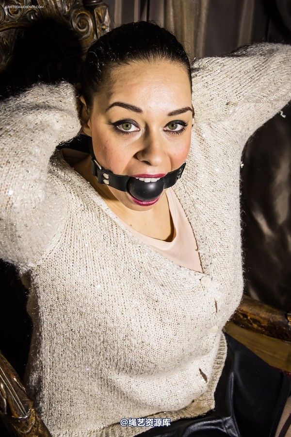 limitedaudience - 2015 anastasia the gag show 第 30 张图片