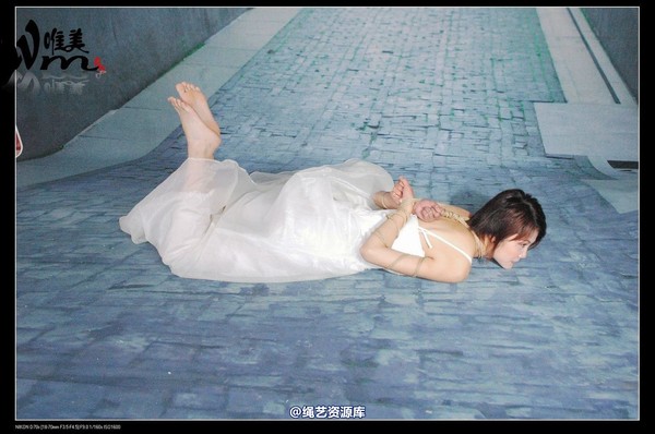 唯美之家 - 2008-08-01晓姿堵嘴 第 89 张图片