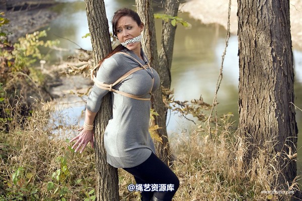 jbroper - Christina Carter 2011-3 第 74 张图片