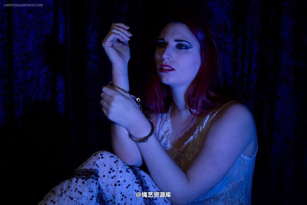 limitedaudience - 2012 ivory chained in darkness 第 7 张图片