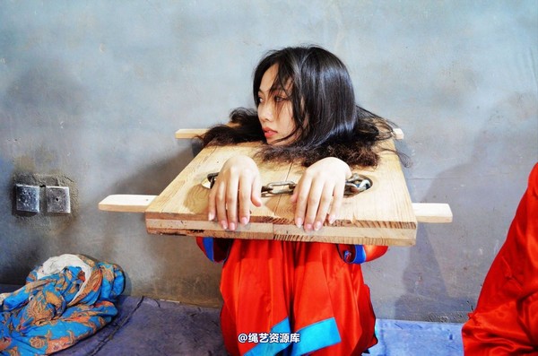mj影视 - 血的代价梦境古大堂 女囚众生相2013-08-26 第 247 张图片