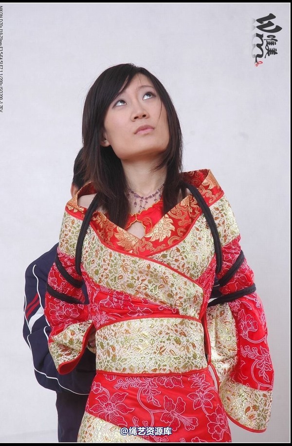 唯美之家 - 2008-11-20雯雯汉服 第 18 张图片
