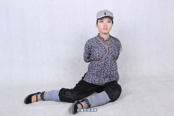 胜景山庄 - 228-女游击队被绑 第 38 张图片