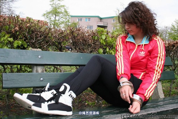 cuffedoutdoors - cod086 第 6 张图片