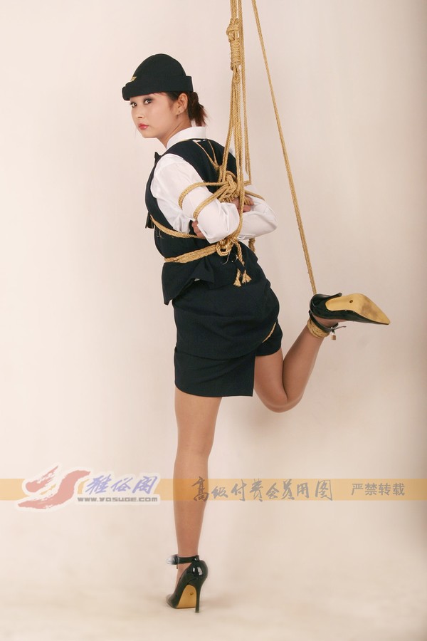 雅俗阁 - 20060404雅思空姐吊绑 第 226 张图片