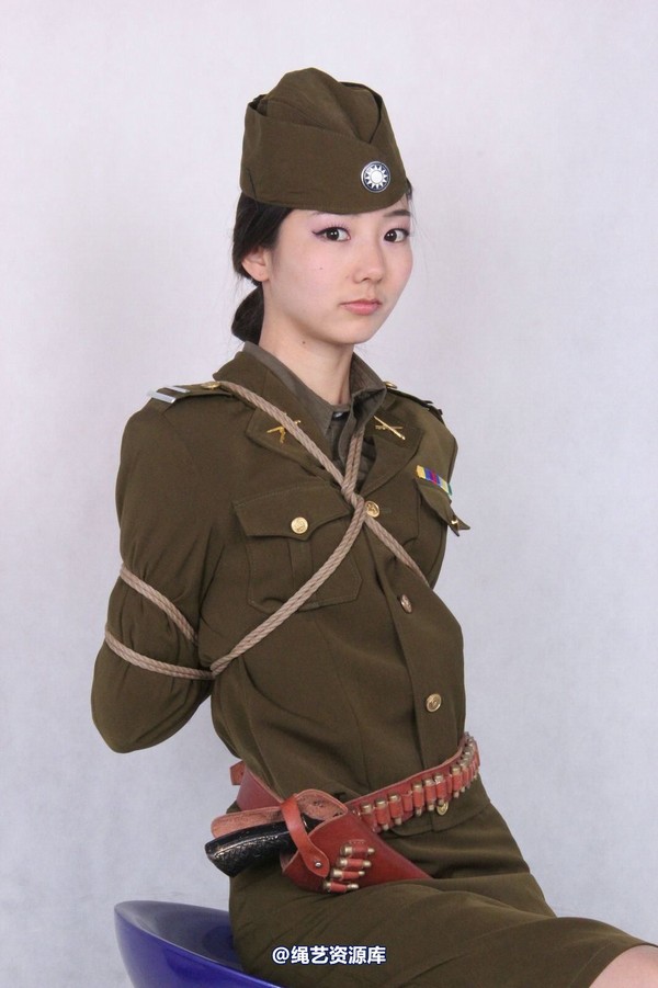 胜景山庄 - 230-惠丽军统服 第 22 张图片