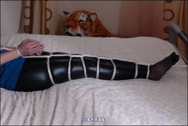 simplytied - Wet look leggings 第 40 张图片