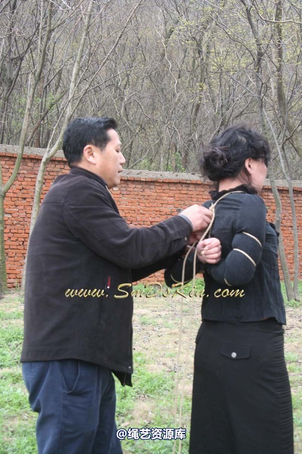 锐度主张 - 2009年第21期捆绑图（2009.4.26）3.28聚会，同好MM极限紧缚 第 52 张图片