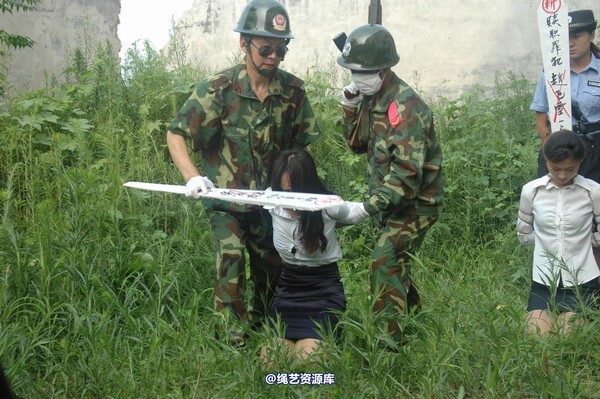 mj影视 - 血的代价执行刑场 失禁战栗2013-08-26 第 193 张图片