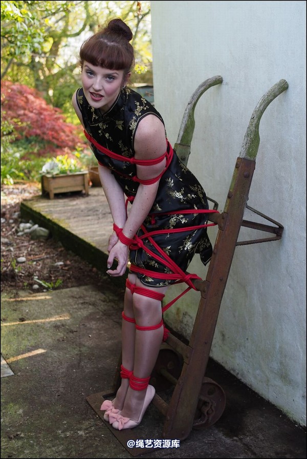 simplytied - RR on her trolly 第 18 张图片