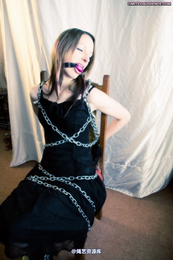 limitedaudience - 2009 pepsi waiting in chains 第 14 张图片