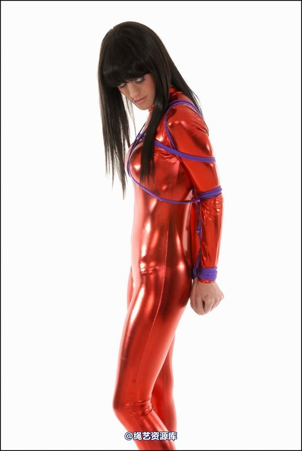 simplytied - Carla in Red catsuit 第 4 张图片