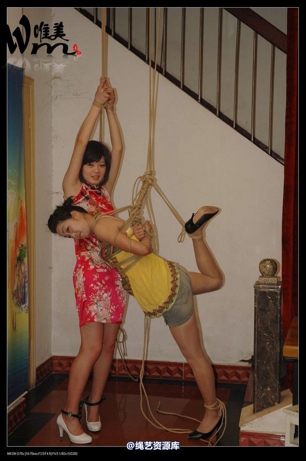 唯美之家 - 2009-6-12美女KB秀之姐妹旗袍 第 3 张图片