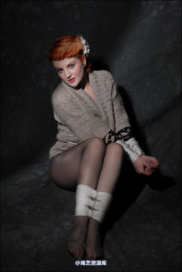 simplytied - RR in jumper and tights 第 17 张图片