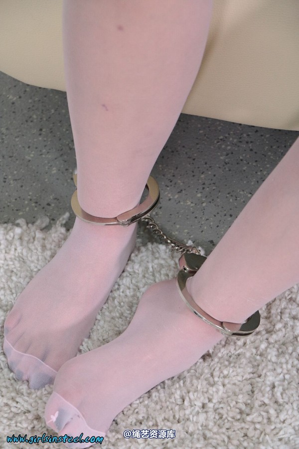 girlsinsteel - Cuffed to the wall(2) 第 127 张图片