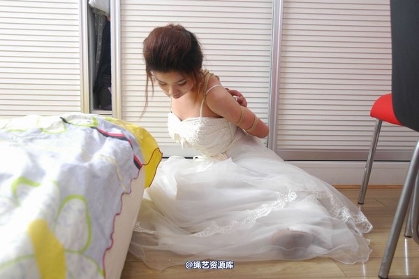 唯美之家 - 丽莎婚纱捆绑2010-7-8 第 45 张图片