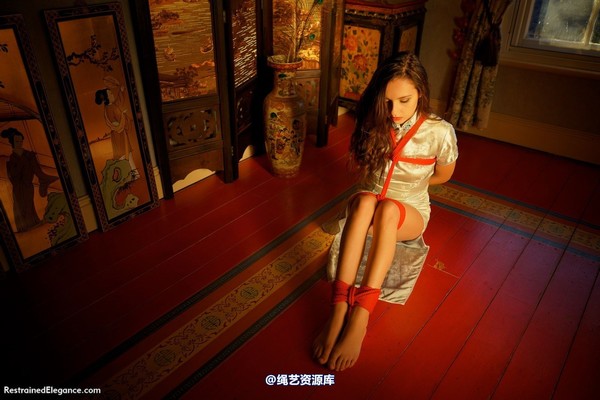 restrainedelegance - Everything You See Is For Sale 第 89 张图片